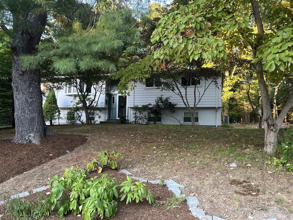 48 Spring Ln, Sharon, Massachusetts, 3 Bedrooms Bedrooms, 9 Rooms Rooms,2 BathroomsBathrooms,Residential,For Sale,Spring Ln,73486955