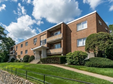 32 Jacqueline Rd, Waltham, Massachusetts, 2 Bedrooms Bedrooms, 5 Rooms Rooms,1 BathroomBathrooms,Residential Lease,For Rent,Jacqueline Rd,73486891 32 Jacqueline Rd, Waltham, Massachusetts, 2 Bedrooms Bedrooms, 5 Rooms Rooms,1 BathroomBathrooms,Residential Lease,For Rent,Jacqueline Rd,73486891