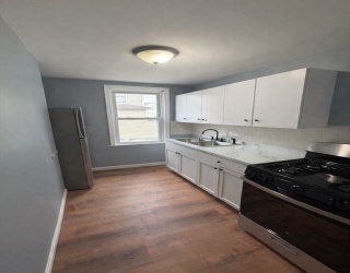 50 Haffards, Fall River, Massachusetts, 3 Bedrooms Bedrooms, 5 Rooms Rooms,1 BathroomBathrooms,Residential Lease,For Rent,Haffards,73486900