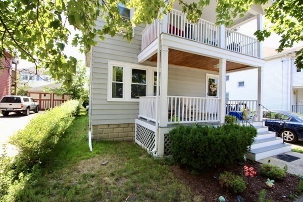 36-38 Dartmouth St, Arlington, Massachusetts, 2 Bedrooms Bedrooms, 5 Rooms Rooms,1 BathroomBathrooms,Residential Lease,For Rent,Dartmouth St,73464811