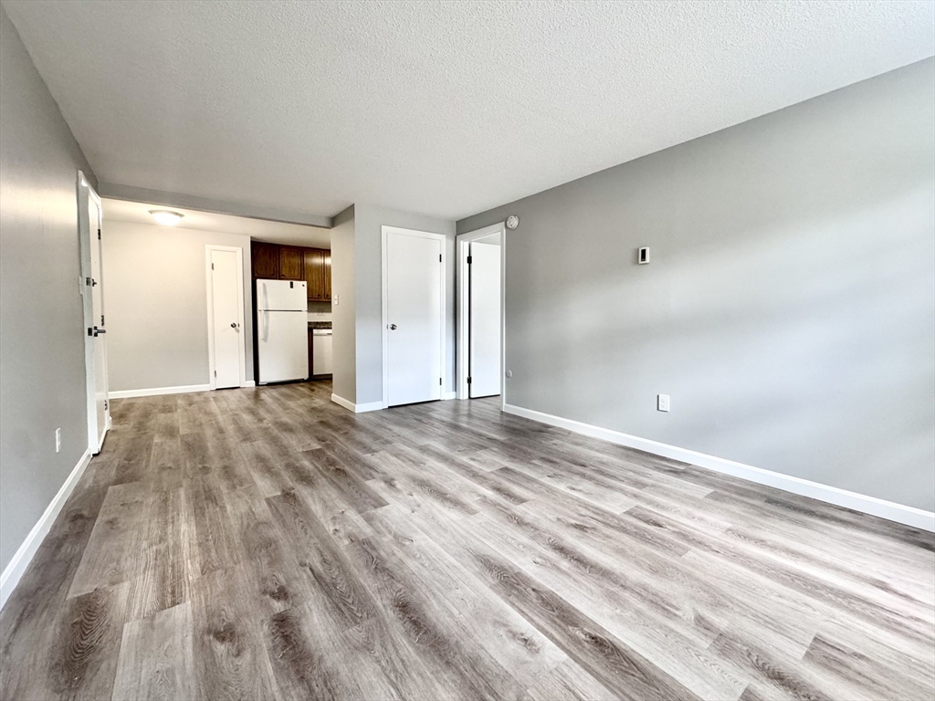 11 Old Colony Ln, Arlington, Massachusetts, 1 Bedroom Bedrooms, 3 Rooms Rooms,1 BathroomBathrooms,Residential Lease,For Rent,Old Colony Ln,73421948