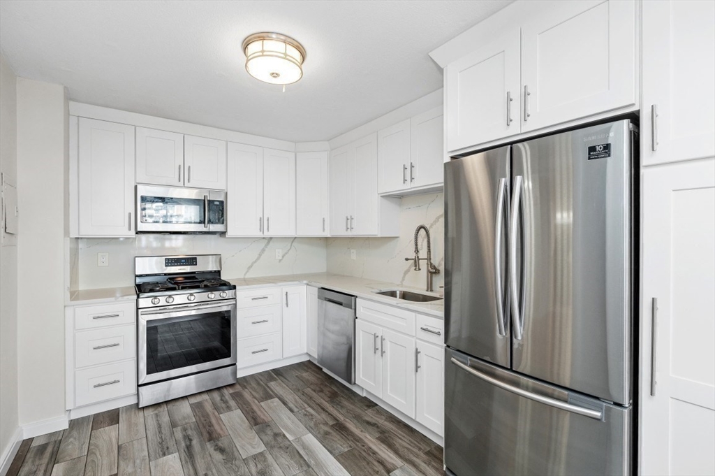280 Boylston Street, Newton, Massachusetts, 1 Bedroom Bedrooms, 4 Rooms Rooms,1.5 BathroomsBathrooms,Residential,For Sale,Boylston Street,73441536