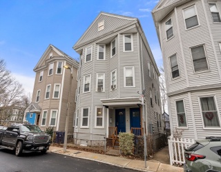 8 Haverford St, Boston, Massachusetts, 9 Bedrooms Bedrooms, 15 Rooms Rooms,4 BathroomsBathrooms,Residential Income,For Sale,Haverford St,73486981