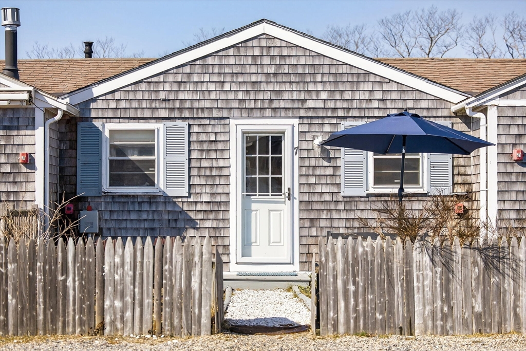 963 Commercial Street, Provincetown, Massachusetts, 2 Bedrooms Bedrooms, 3 Rooms Rooms,1 BathroomBathrooms,Residential,For Sale,Commercial Street,73486973