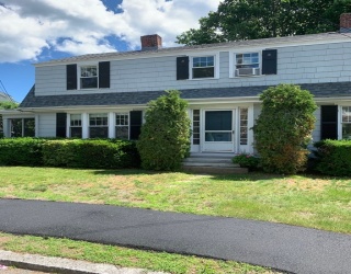 4 Martin Street, Marblehead, Massachusetts, 2 Bedrooms Bedrooms, 6 Rooms Rooms,1 BathroomBathrooms,Residential Lease,For Rent,Martin Street,73484219