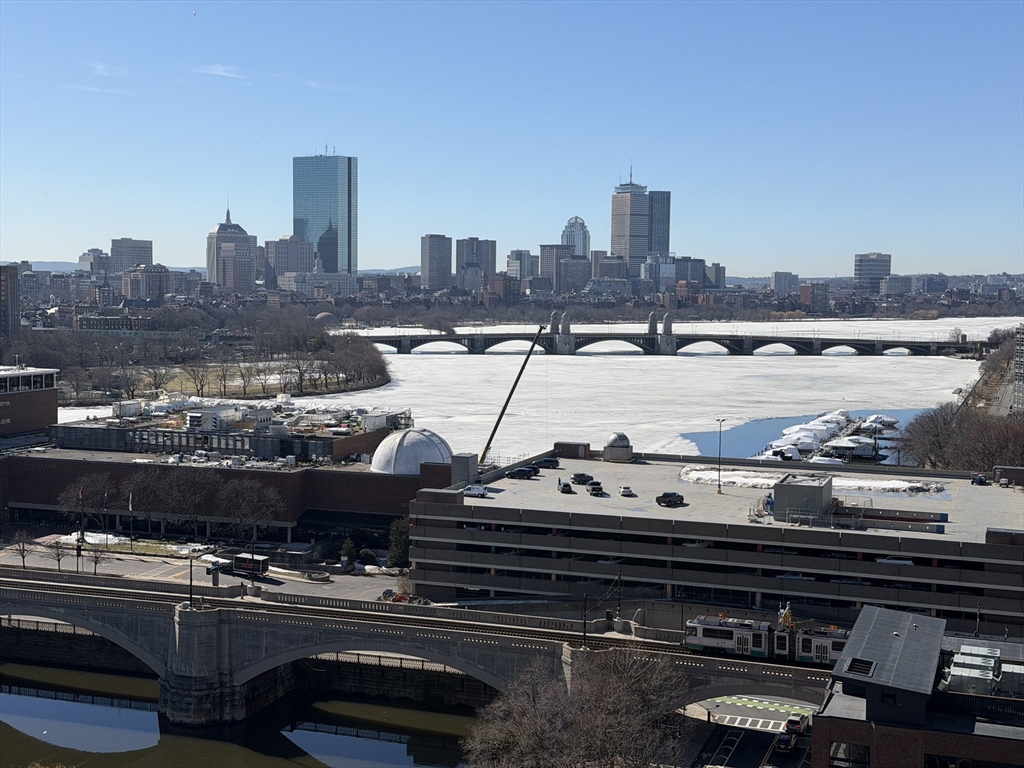 10 Museum Way, Cambridge, Massachusetts, 1 Bedroom Bedrooms, 3 Rooms Rooms,1 BathroomBathrooms,Residential Lease,For Rent,Museum Way,73486988