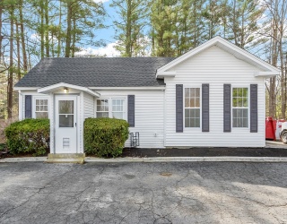 382 W Main St, Groton, Massachusetts, 1 Bedroom Bedrooms, 4 Rooms Rooms,1 BathroomBathrooms,Residential Lease,For Rent,W Main St,73487028