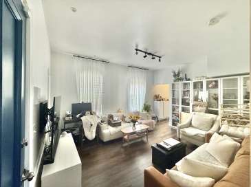 13 Schuyler St, Boston, Massachusetts, 3 Bedrooms Bedrooms, 5 Rooms Rooms,2 BathroomsBathrooms,Residential Lease,For Rent,Schuyler St,73487045