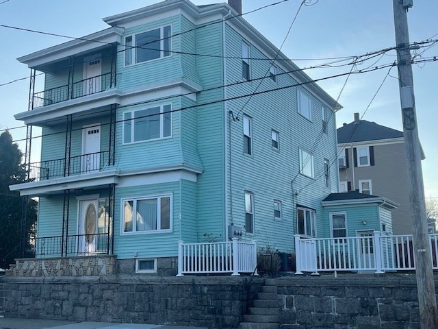 1553 Rodman St, Fall River, Massachusetts, 3 Bedrooms Bedrooms, 5 Rooms Rooms,1 BathroomBathrooms,Residential Lease,For Rent,Rodman St,73487054