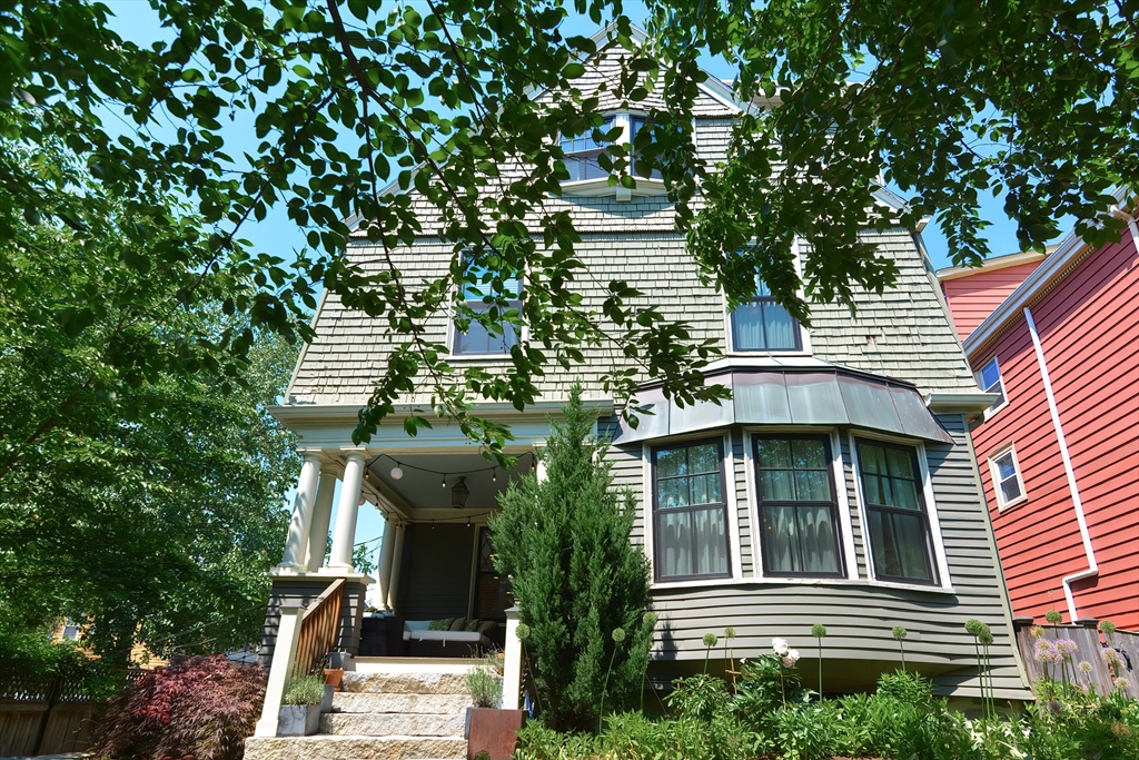 1531 Cambridge Street, Cambridge, Massachusetts, 11 Bedrooms Bedrooms, 21 Rooms Rooms,9.5 BathroomsBathrooms,Residential Income,For Sale,Cambridge Street,73487058