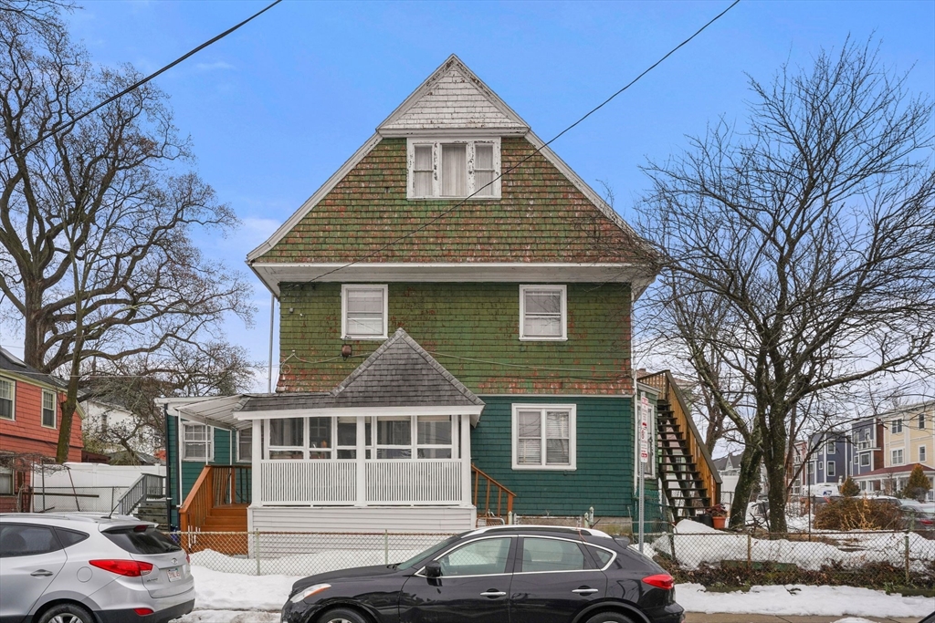 1 Copley St, Boston, Massachusetts, 4 Bedrooms Bedrooms, 10 Rooms Rooms,2 BathroomsBathrooms,Residential Income,For Sale,Copley St,73487020