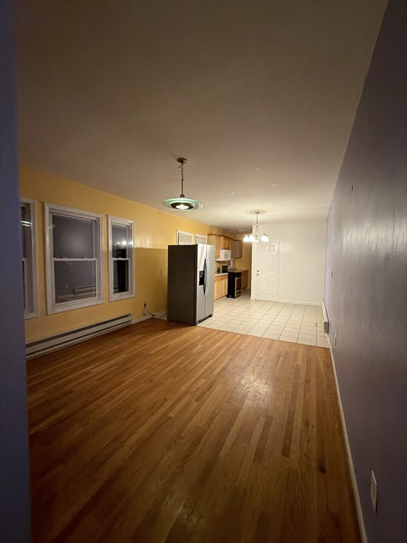 40 Ocean Ave, Winthrop, Massachusetts, 3 Bedrooms Bedrooms, 5 Rooms Rooms,1 BathroomBathrooms,Residential Lease,For Rent,Ocean Ave,73487095