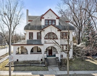 98 Forest Park Ave, Springfield, Massachusetts, 3 Bedrooms Bedrooms, 7 Rooms Rooms,1.5 BathroomsBathrooms,Residential Lease,For Rent,Forest Park Ave,73487101