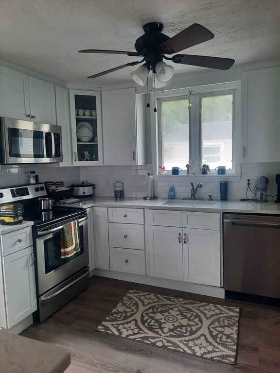 26 Columbus Rd., Marshfield, Massachusetts, 2 Bedrooms Bedrooms, 5 Rooms Rooms,1 BathroomBathrooms,Residential Lease,For Rent,Columbus Rd.,73487103