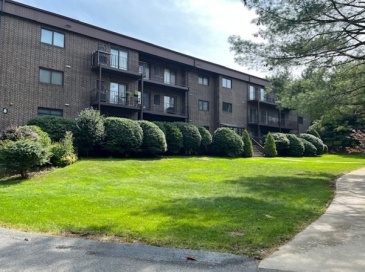8 Ledgewood Way, Peabody, Massachusetts, 2 Bedrooms Bedrooms, 4 Rooms Rooms,2 BathroomsBathrooms,Residential Lease,For Rent,Ledgewood Way,73487138