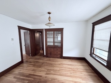 10 Breck, Milton, Massachusetts, 2 Bedrooms Bedrooms, 8 Rooms Rooms,1 BathroomBathrooms,Residential Lease,For Rent,Breck,73444949