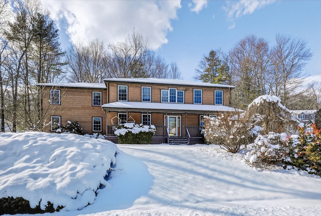 11 Yeoman Rd, Charlton, Massachusetts, 4 Bedrooms Bedrooms, 8 Rooms Rooms,2.5 BathroomsBathrooms,Residential,For Sale,Yeoman Rd,73471096