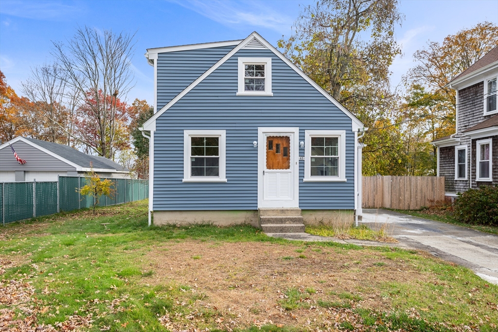 63 Hope St, Attleboro, Massachusetts, 4 Bedrooms Bedrooms, 6 Rooms Rooms,1.5 BathroomsBathrooms,Residential,For Sale,Hope St,73452364