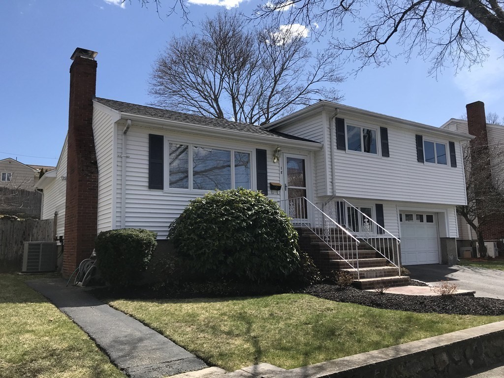 18 Kittredge Street, Peabody, Massachusetts, 3 Bedrooms Bedrooms, 8 Rooms Rooms,1.5 BathroomsBathrooms,Residential,For Sale,Kittredge Street,73471128