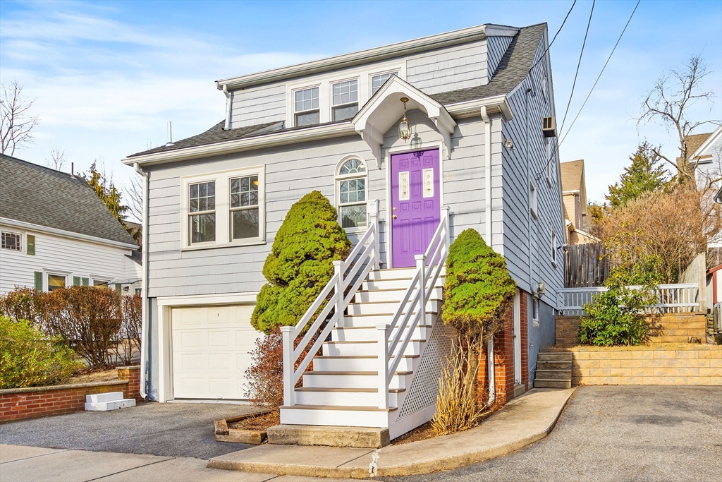 43 Agassiz Ave, Belmont, Massachusetts, 3 Bedrooms Bedrooms, 8 Rooms Rooms,2 BathroomsBathrooms,Residential,For Sale,Agassiz Ave,73470949