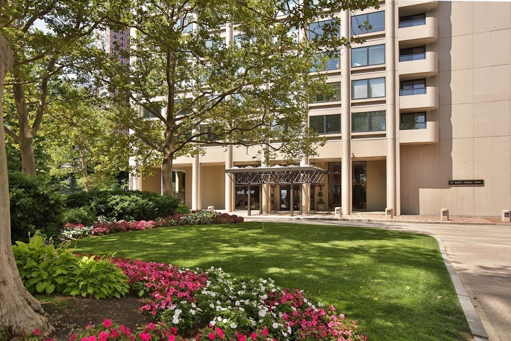 65 East India Row, Boston, Massachusetts, 2 Bedrooms Bedrooms, 6 Rooms Rooms,2.5 BathroomsBathrooms,Residential Lease,For Rent,East India Row,73487222