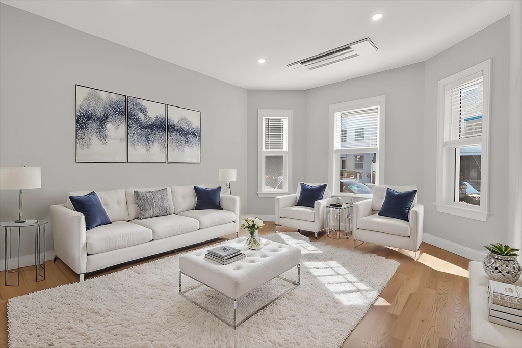 650 Dorchester Ave, Boston, Massachusetts, 2 Bedrooms Bedrooms, 5 Rooms Rooms,1 BathroomBathrooms,Residential Lease,For Rent,Dorchester Ave,73487239