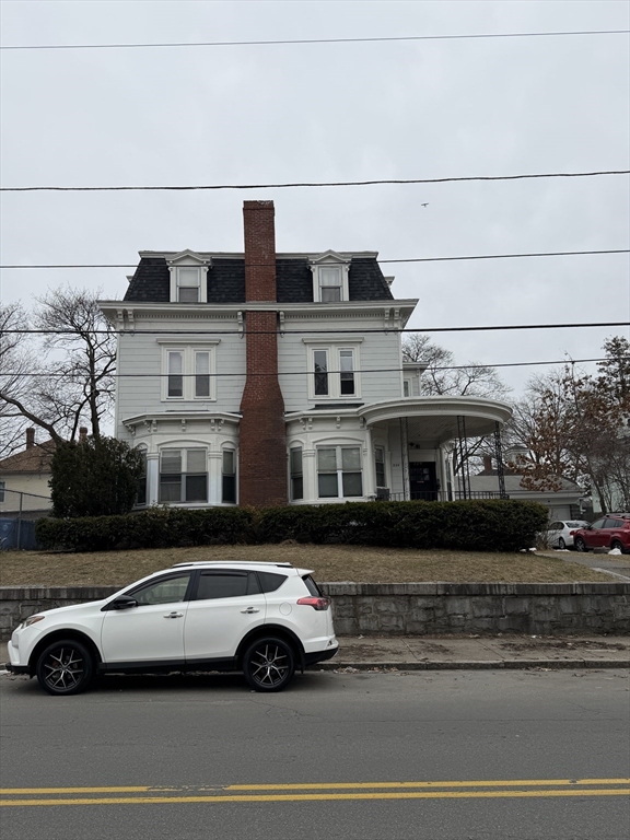 229 Jackson Street, Lawrence, Massachusetts, 1 Bedroom Bedrooms, 3 Rooms Rooms,1 BathroomBathrooms,Residential Lease,For Rent,Jackson Street,73487247