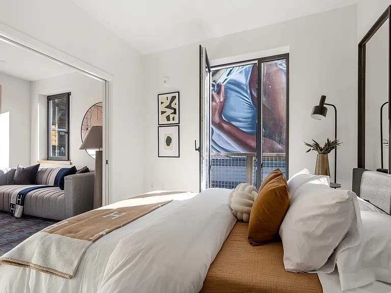 87 Oxford Street, Lynn, Massachusetts, 1 Bedroom Bedrooms, 3 Rooms Rooms,1 BathroomBathrooms,Residential Lease,For Rent,Oxford Street,73487241