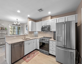 709 Gazebo Cir, Reading, Massachusetts, 2 Bedrooms Bedrooms, 5 Rooms Rooms,1.5 BathroomsBathrooms,Residential Lease,For Rent,Gazebo Cir,73487283