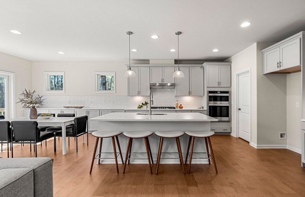 25 Sandtrap Circle, Walpole, Massachusetts, 2 Bedrooms Bedrooms, 6 Rooms Rooms,3 BathroomsBathrooms,Residential,For Sale,Sandtrap Circle,73487146