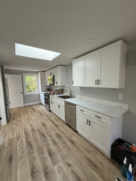 20 Raymond Street, Franklin, Massachusetts, 1 Room Rooms,1 BathroomBathrooms,Residential Lease,For Rent,Raymond Street,73487313