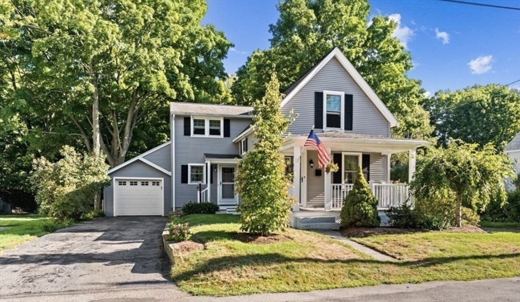 11 Cedar St, Westborough, Massachusetts, 4 Bedrooms Bedrooms, 8 Rooms Rooms,1 BathroomBathrooms,Residential,For Sale,Cedar St,73487338