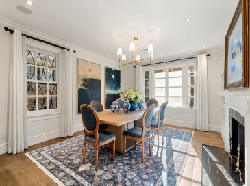 6 West Hill Place, Boston, Massachusetts, 5 Bedrooms Bedrooms, 10 Rooms Rooms,5.5 BathroomsBathrooms,Residential,For Sale,West Hill Place,73487274