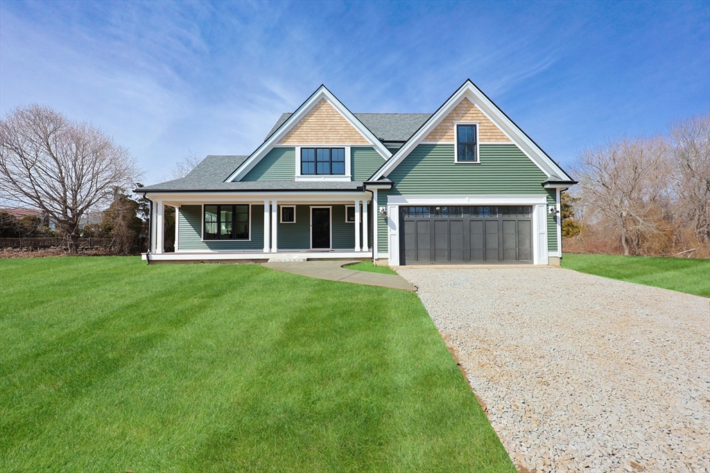 723 Wilbur Ave, Swansea, Massachusetts, 3 Bedrooms Bedrooms, 10 Rooms Rooms,2.5 BathroomsBathrooms,Residential,For Sale,Wilbur Ave,73487404