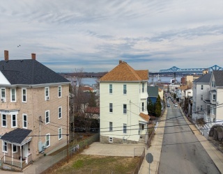 221 Beach St, Fall River, Massachusetts, 9 Bedrooms Bedrooms, 15 Rooms Rooms,3 BathroomsBathrooms,Residential Income,For Sale,Beach St,73487415