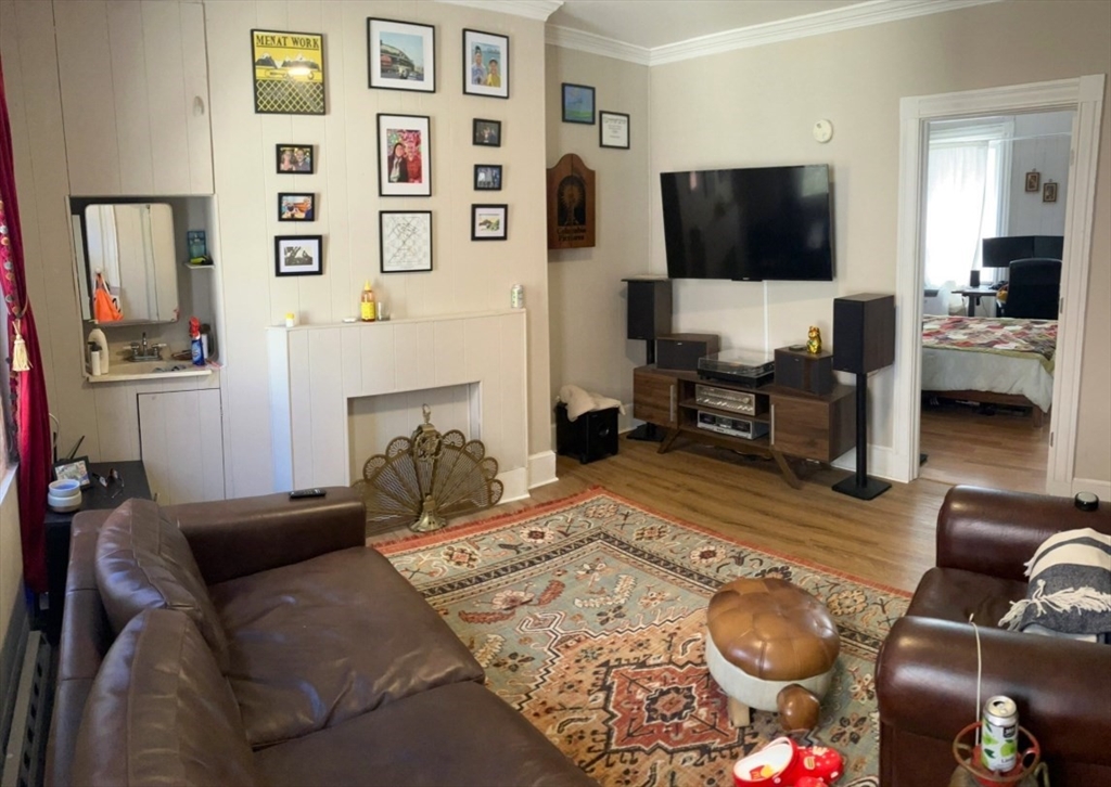 7 Johnny Ct, Boston, Massachusetts, 2 Bedrooms Bedrooms, 4 Rooms Rooms,1.5 BathroomsBathrooms,Residential Lease,For Rent,Johnny Ct,73487424