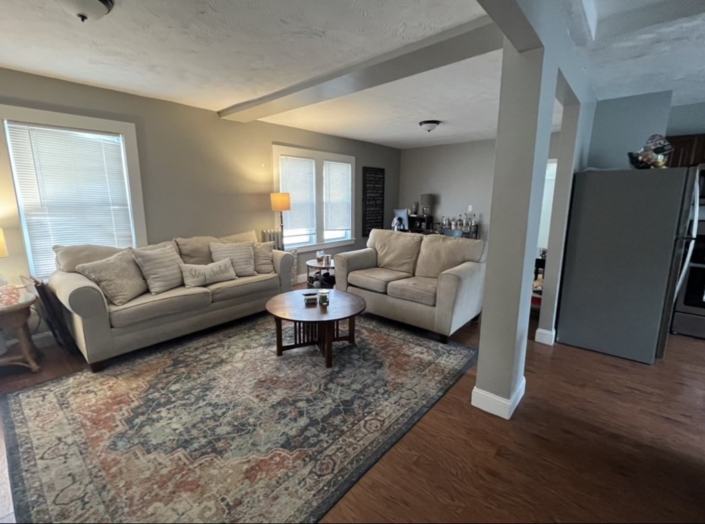 28 Gordon St., Somerville, Massachusetts, 2 Bedrooms Bedrooms, 5 Rooms Rooms,1 BathroomBathrooms,Residential Lease,For Rent,Gordon St.,73487470