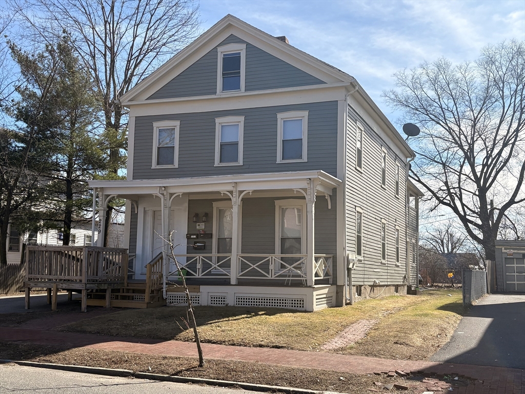 229 Central St, Springfield, Massachusetts, 6 Bedrooms Bedrooms, 12 Rooms Rooms,2 BathroomsBathrooms,Residential Income,For Sale,Central St,73487474