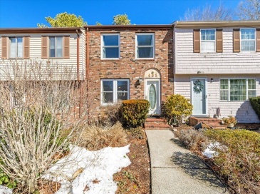 405 Village Dr, Bourne, Massachusetts, 2 Bedrooms Bedrooms, 4 Rooms Rooms,1.5 BathroomsBathrooms,Residential,For Sale,Village Dr,73487494