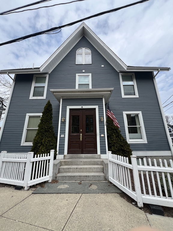 11 Thomas Park, Boston, Massachusetts, 1 Bedroom Bedrooms, 3 Rooms Rooms,1 BathroomBathrooms,Residential Lease,For Rent,Thomas Park,73487535