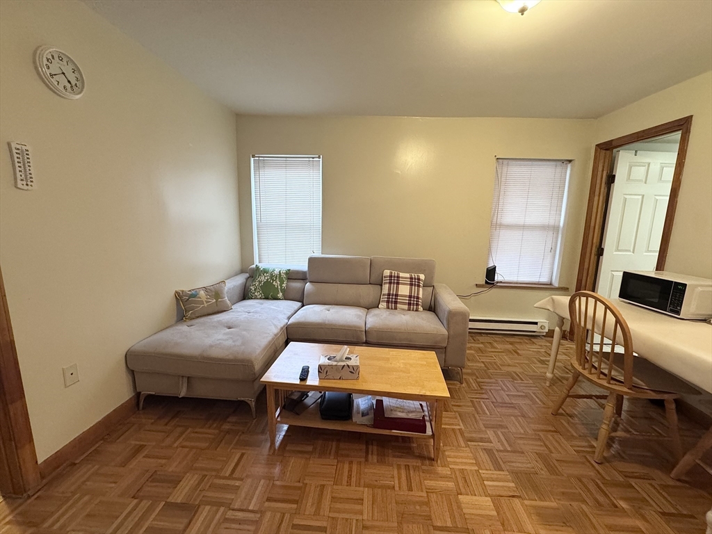 260 Aspinwall, Brookline, Massachusetts, 1 Bedroom Bedrooms, 4 Rooms Rooms,1 BathroomBathrooms,Residential Lease,For Rent,Aspinwall,73487542
