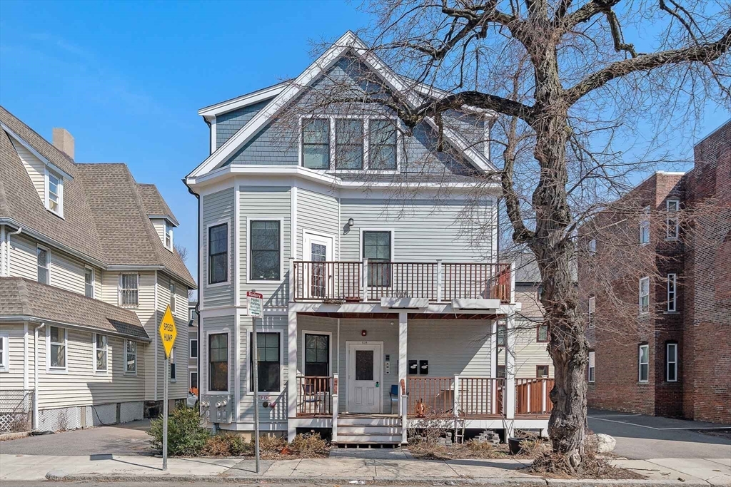 108 Mount Pleasant Ave, Boston, Massachusetts, 2 Bedrooms Bedrooms, 5 Rooms Rooms,2 BathroomsBathrooms,Residential,For Sale,Mount Pleasant Ave,73487562