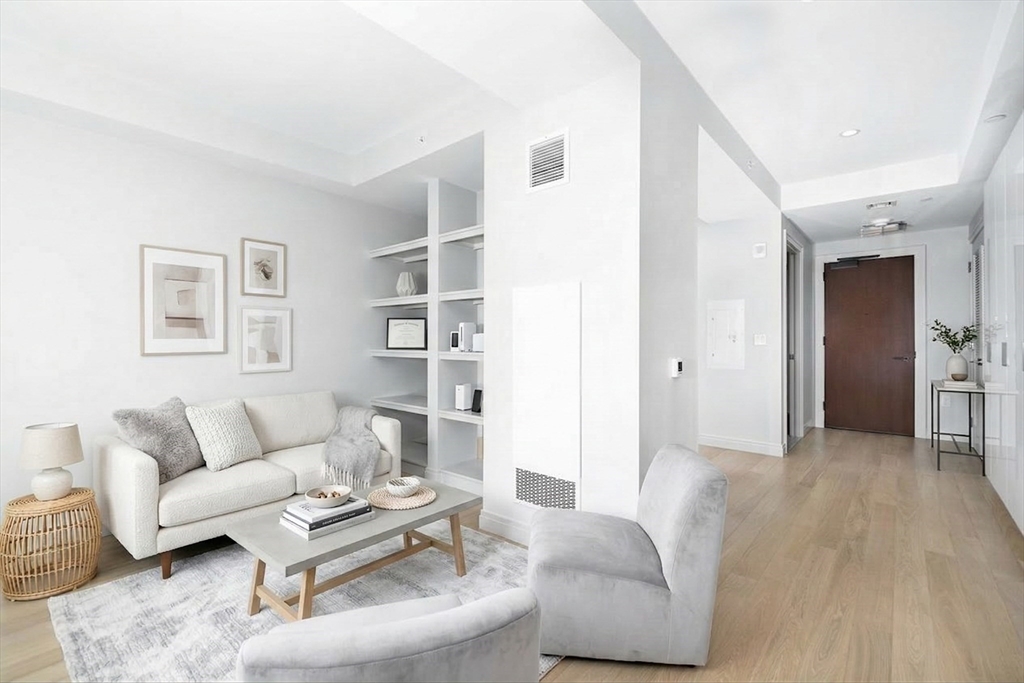 135 Seaport Blvd, Boston, Massachusetts, 2 Rooms Rooms,1 BathroomBathrooms,Residential,For Sale,Seaport Blvd,73487581