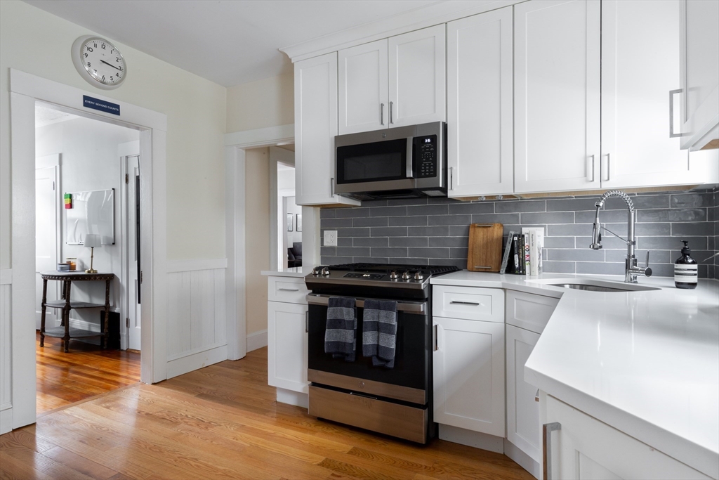 7 Connecticut Ave, Somerville, Massachusetts, 2 Bedrooms Bedrooms, 5 Rooms Rooms,1 BathroomBathrooms,Residential,For Sale,Connecticut Ave,73487579