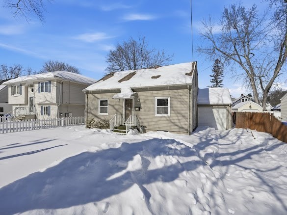 294 Tremont St, Springfield, Massachusetts, 3 Bedrooms Bedrooms, 6 Rooms Rooms,2 BathroomsBathrooms,Residential,For Sale,Tremont St,73475605