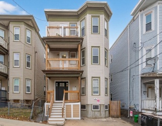 29 East Street, Boston, Massachusetts, 4 Bedrooms Bedrooms, 6 Rooms Rooms,1.5 BathroomsBathrooms,Residential Lease,For Rent,East Street,73487615