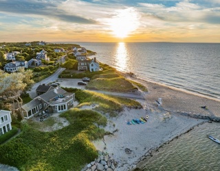 40 Harbor Road, Dennis, Massachusetts, 4 Bedrooms Bedrooms, 7 Rooms Rooms,2 BathroomsBathrooms,Residential,For Sale,Harbor Road,73487626