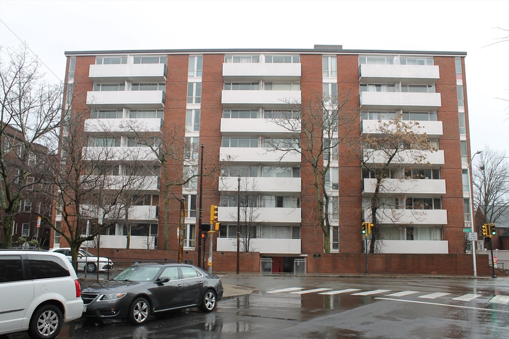 29 Concord Ave, Cambridge, Massachusetts, 2 Bedrooms Bedrooms, 5 Rooms Rooms,1 BathroomBathrooms,Residential Lease,For Rent,Concord Ave,73487625