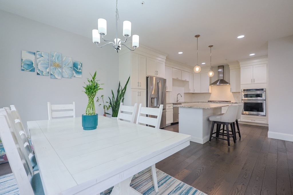 8 Riverstone Way, Franklin, Massachusetts, 2 Bedrooms Bedrooms, 6 Rooms Rooms,3.5 BathroomsBathrooms,Residential,For Sale,Riverstone Way,73468055