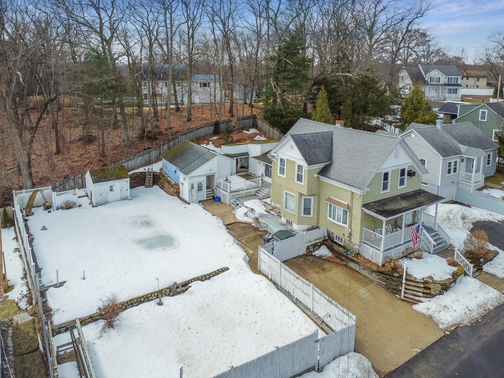 35 Maplewood Ave, Methuen, Massachusetts, 4 Bedrooms Bedrooms, 8 Rooms Rooms,1.5 BathroomsBathrooms,Residential,For Sale,Maplewood Ave,73487646